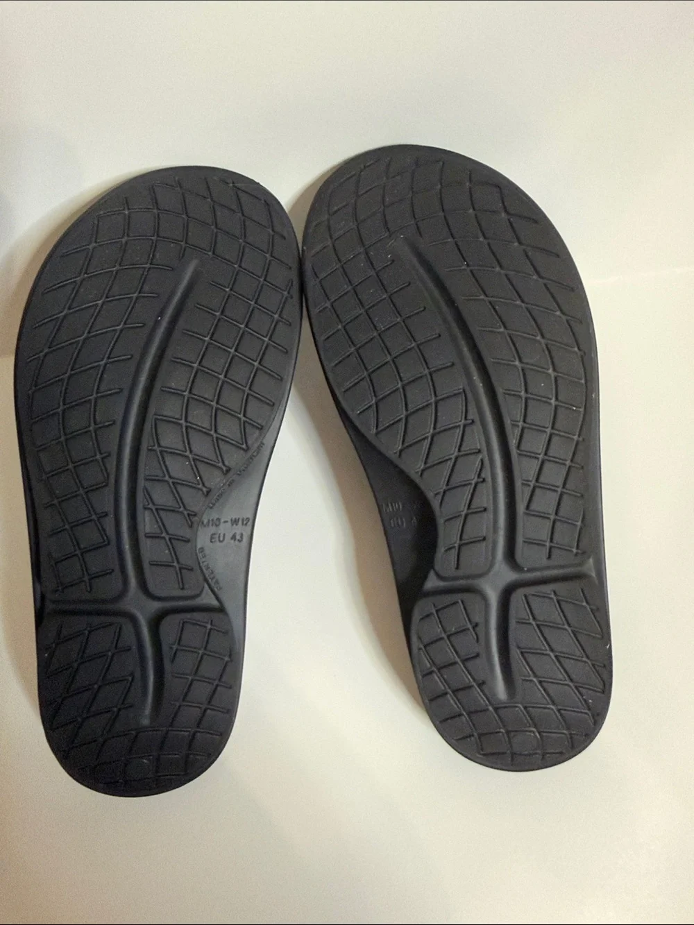 OOFOS OOAHH BLACK SLIDE SANDALS UNISEX WOMEN'S 12 MEN'S 10 EUR 43